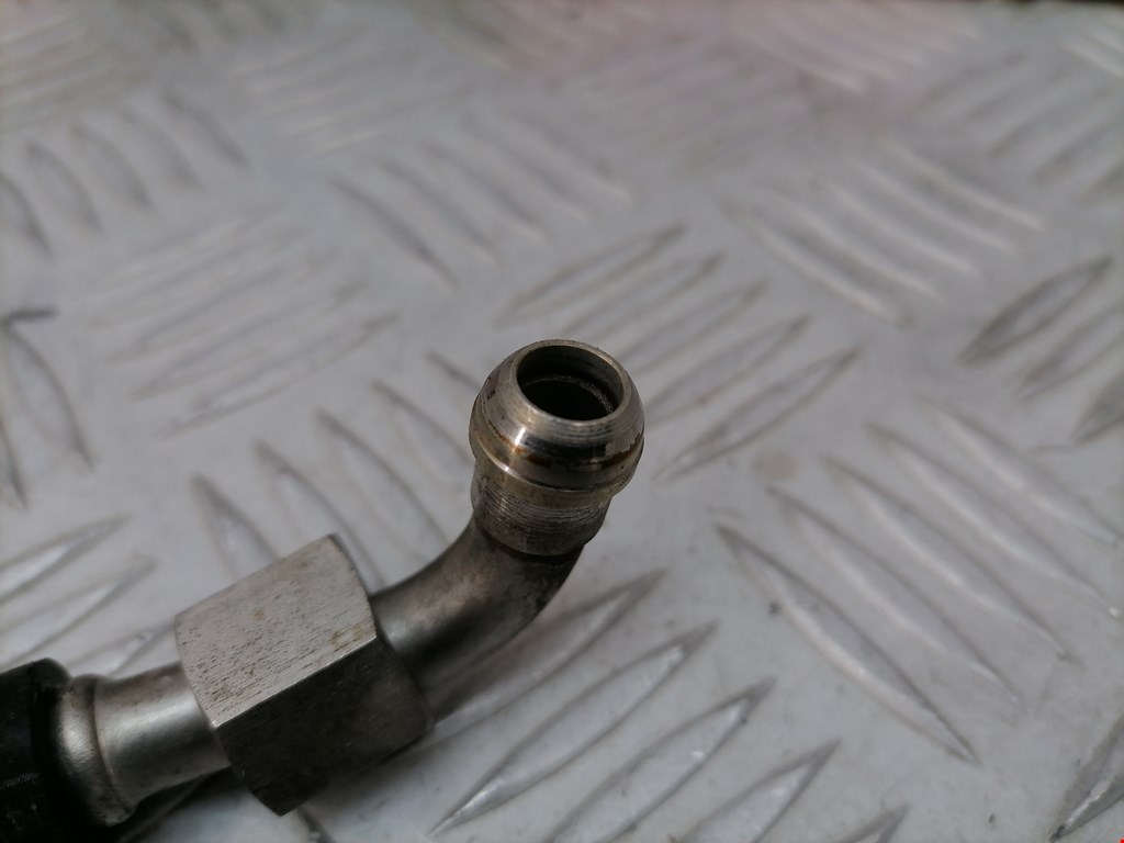 Патрубок VOLKSWAGEN Passat B5 1997-2005