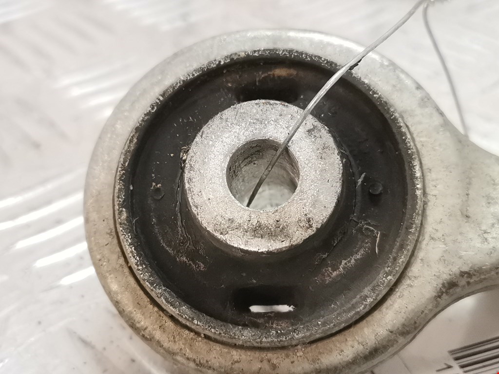 Рычаг передний левый AUDI A4 B6 2001-2005