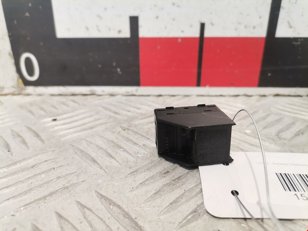 Кнопка стеклоподъемника VOLKSWAGEN Passat B5 1997-2005