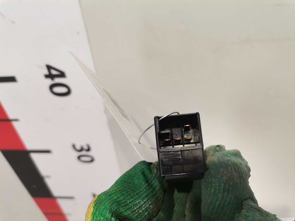 Кнопка стеклоподъемника VOLKSWAGEN Passat B5 1997-2005