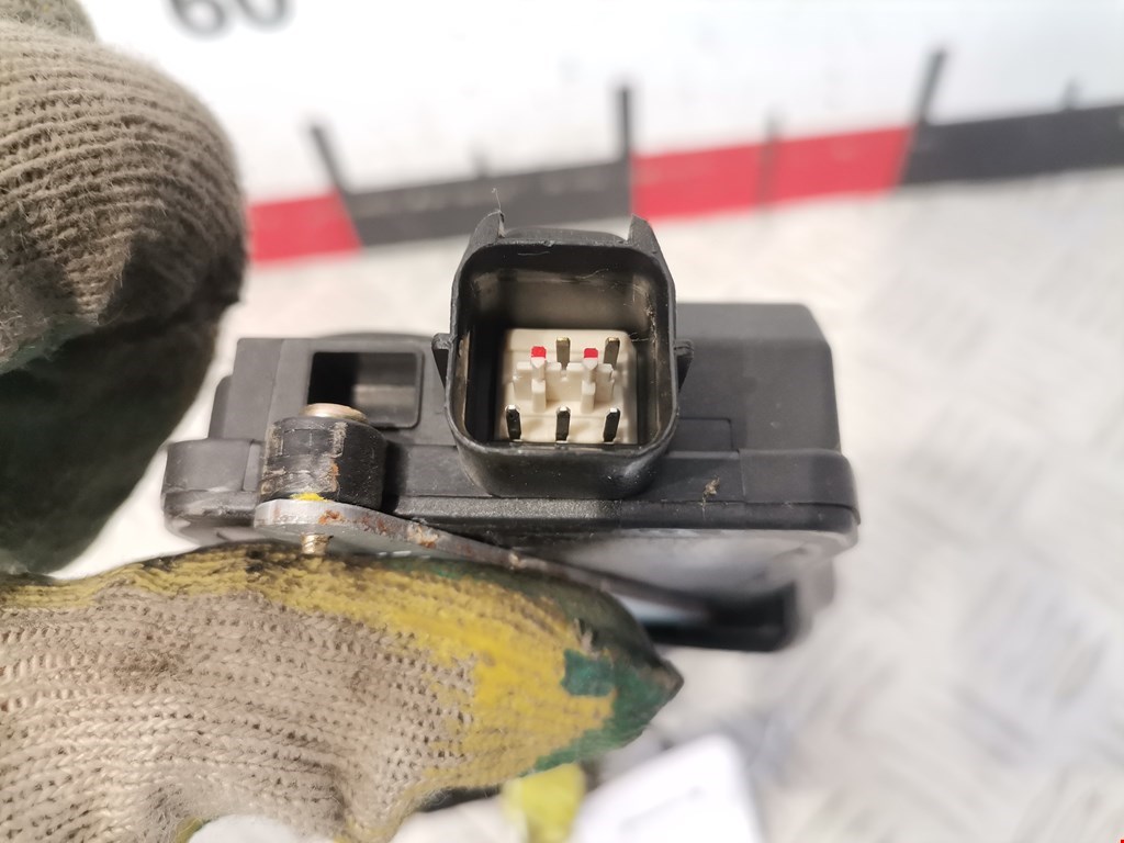 Замок двери задней левой HYUNDAI Santa Fe SM/ Classic 2000-2012