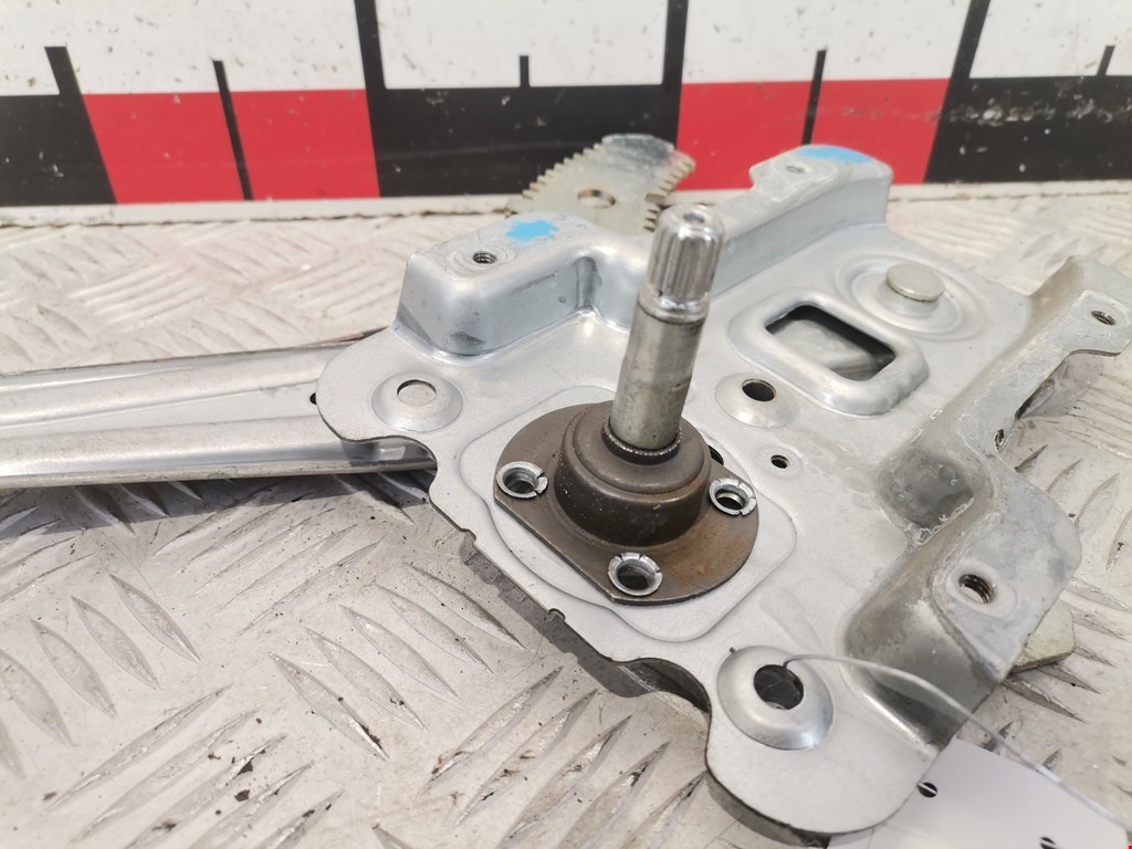 Стеклоподъемник задний левый NISSAN Micra K12 2003-2010