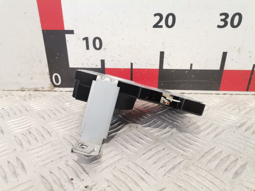 Усилитель антенны AUDI A3 8P 2003-2013