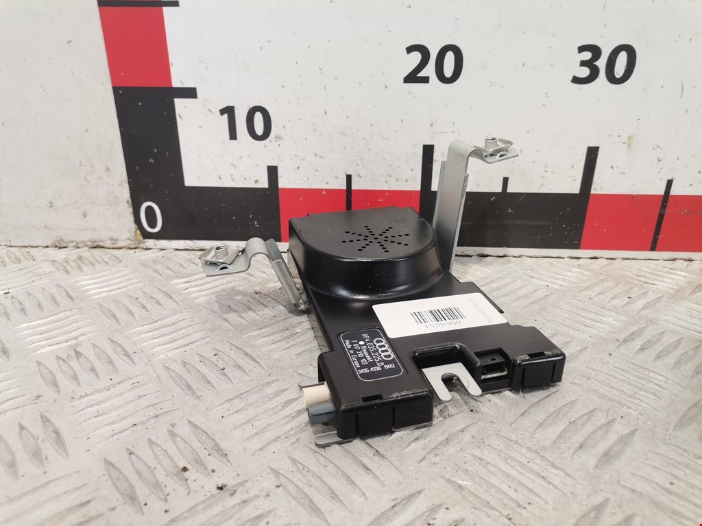 Усилитель антенны AUDI A3 8P 2003-2013