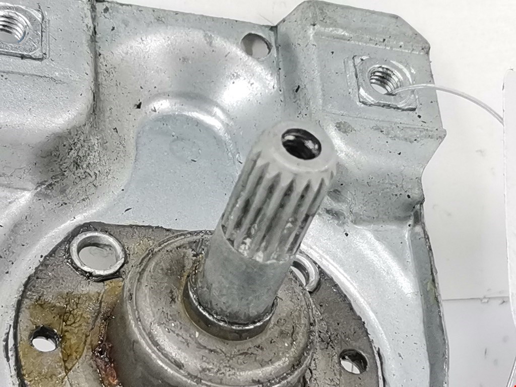 Стеклоподъемник задний правый VOLKSWAGEN Polo III 1994-2001