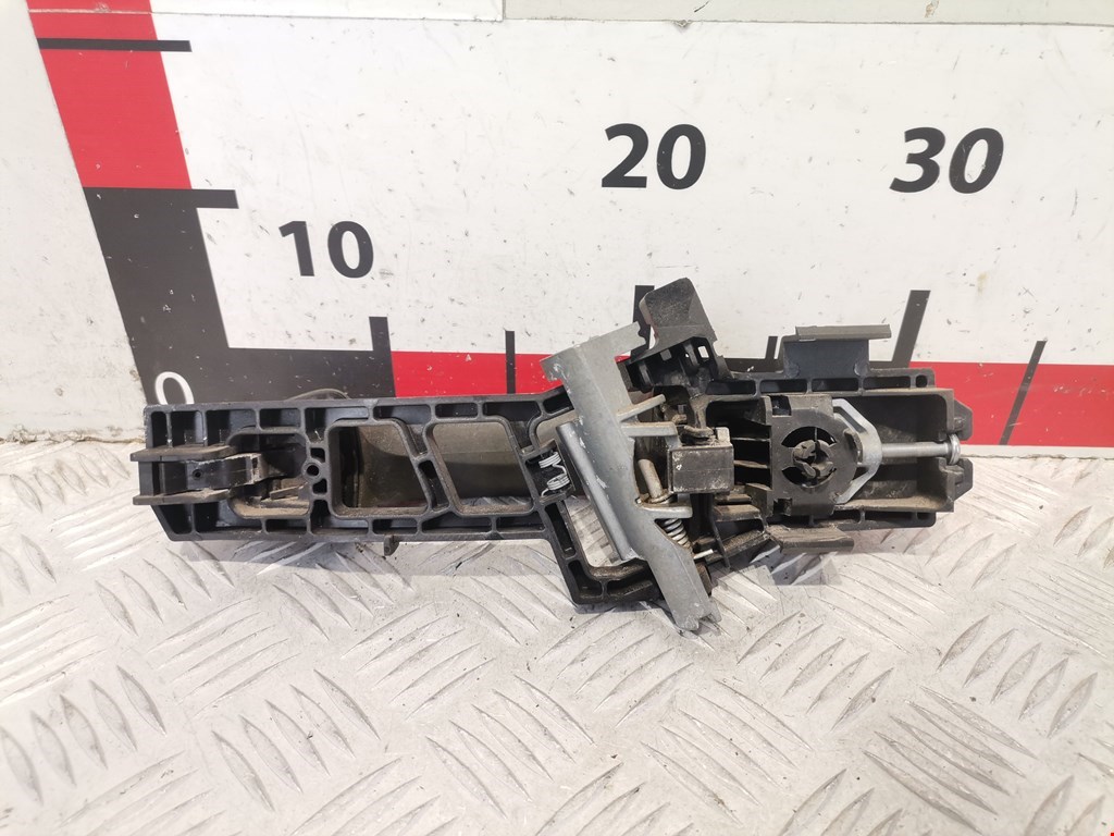 Ручка двери задней наружная правая FORD Fiesta 2008-2012