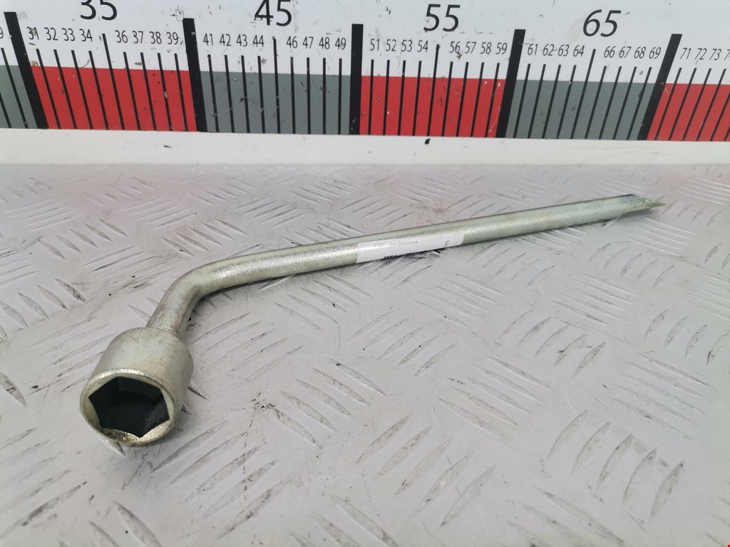 Ключ балонный TOYOTA RAV 4 XA20 2000-2005