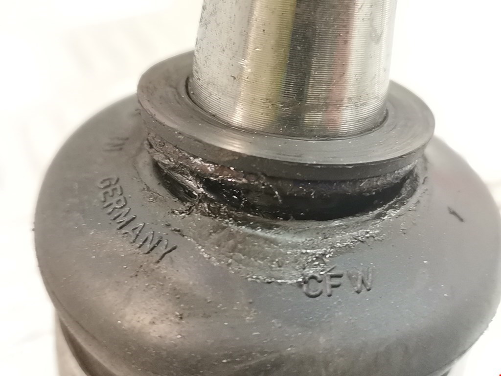 Рычаг передний правый AUDI A4 B5 1995-2001