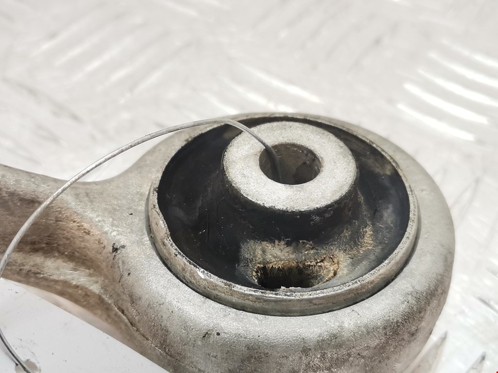 Рычаг передний правый AUDI A4 B5 1995-2001