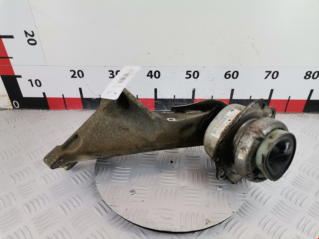 Кронштейн (крепление лапа) двигателя BMW X5 (E70) (2006-2013)