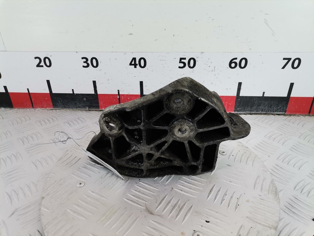 Кронштейн кондиционера BMW 7er 7 серия E65/E66 2001-2008