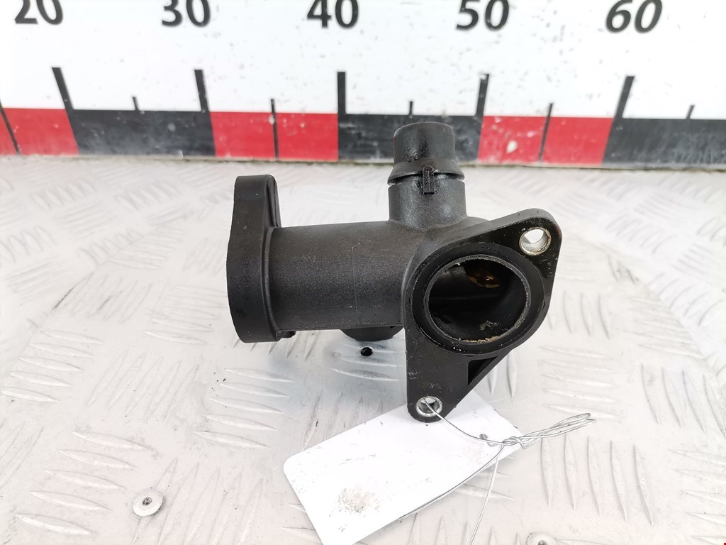 Тройник системы охлаждения AUDI A4 B5 1995-2001