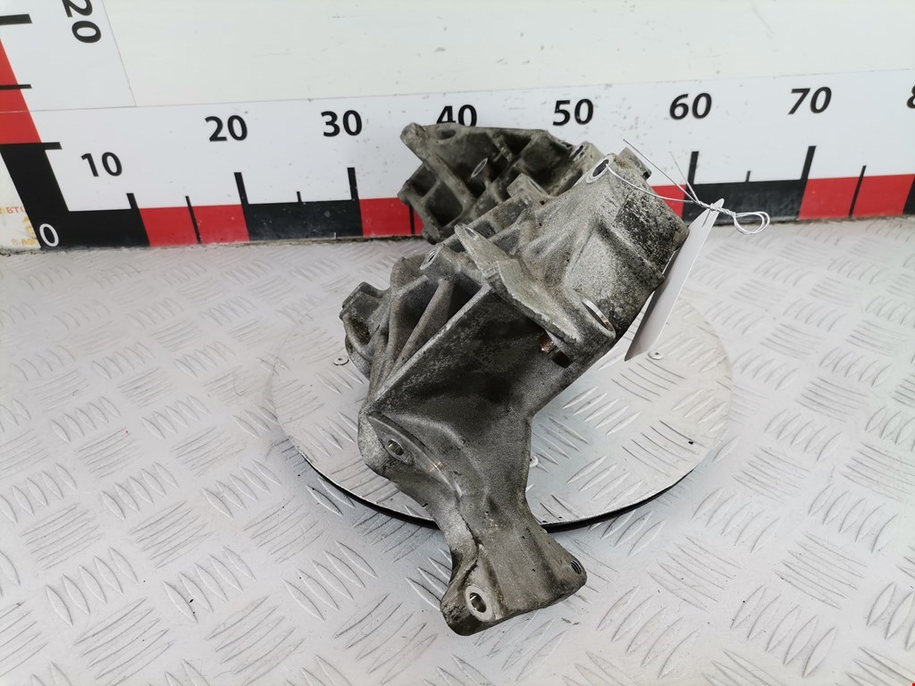 Кронштейн генератора AUDI A4 B5 1995-2001