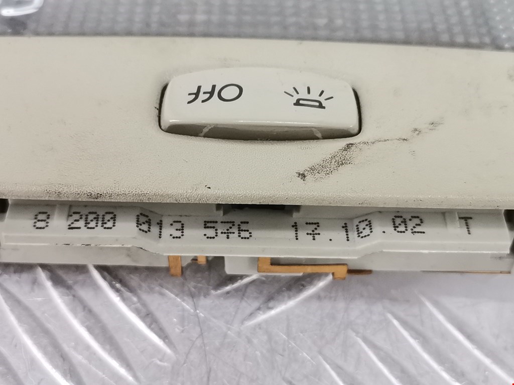 Плафон салонный (салона фонарь) RENAULT Laguna 2001-2007