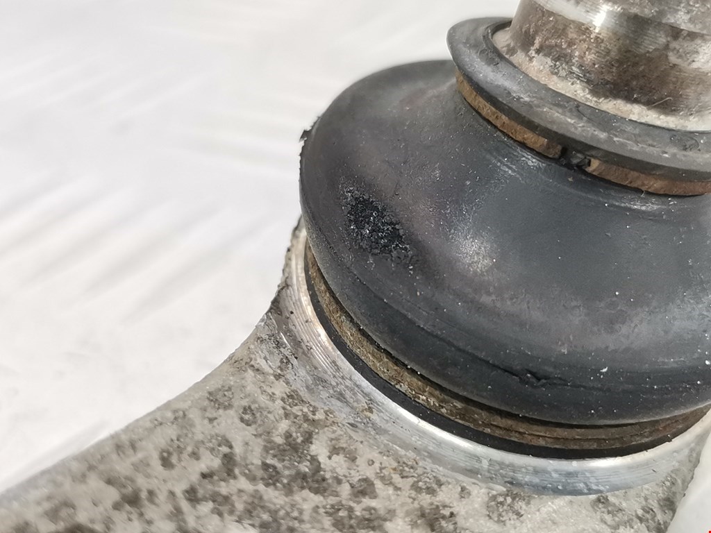 Рычаг передний правый AUDI A4 B6 2001-2005