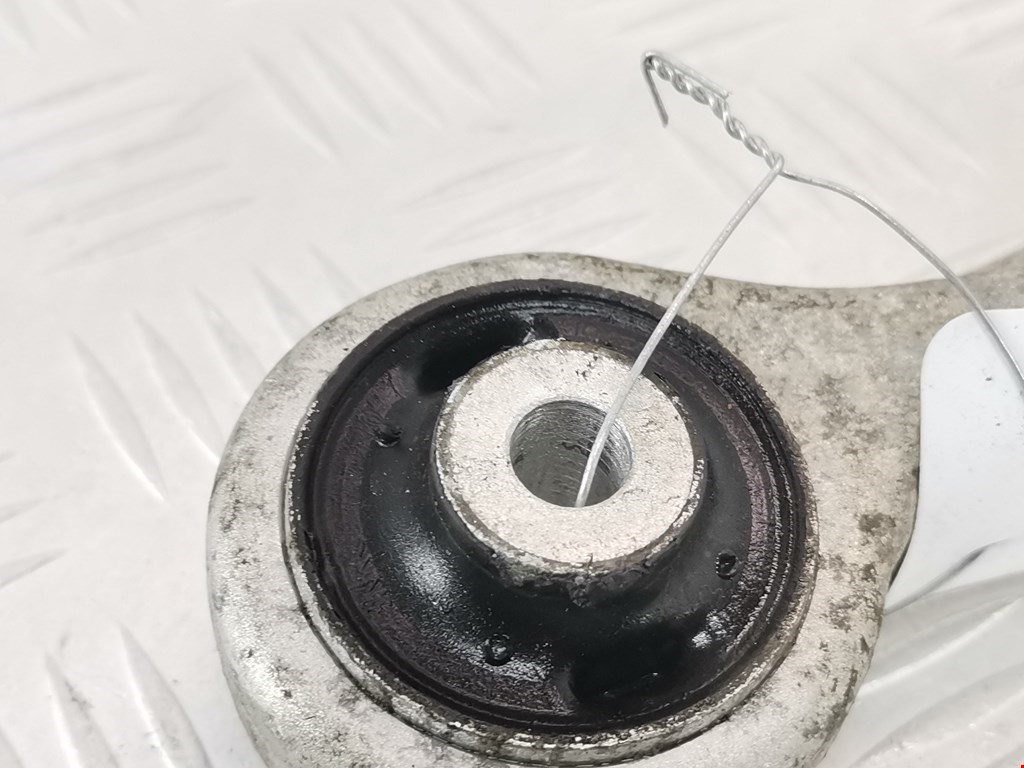 Рычаг передний правый AUDI A4 B6 2001-2005