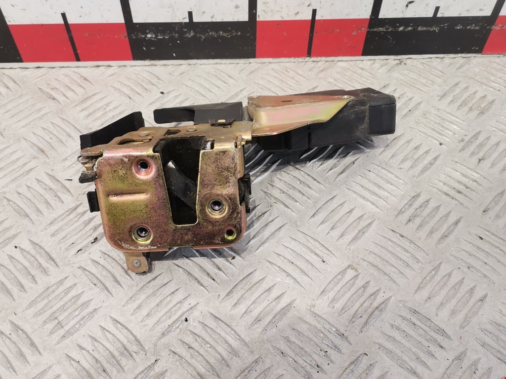 Замок двери задней левой MITSUBISHI Space Star 1999-2006