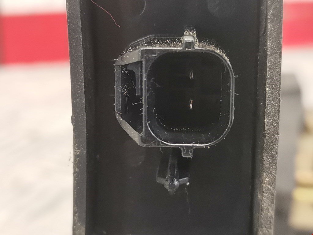 Замок двери задней левой MITSUBISHI Space Star 1999-2006