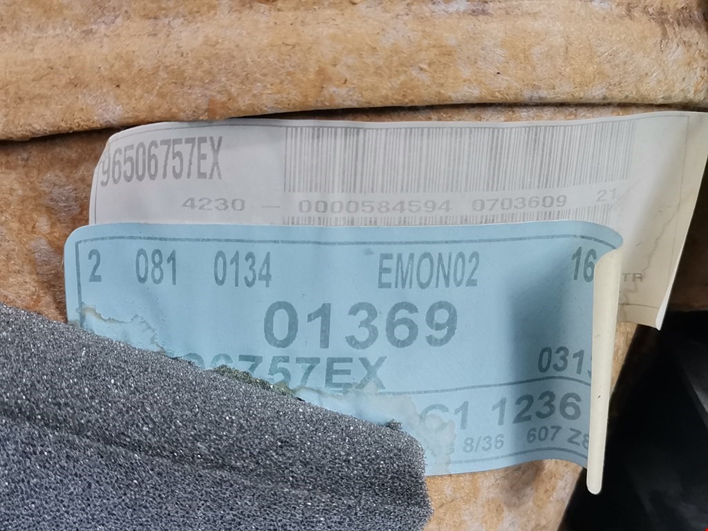 Обшивка двери задняя правая PEUGEOT 607 2000-2010