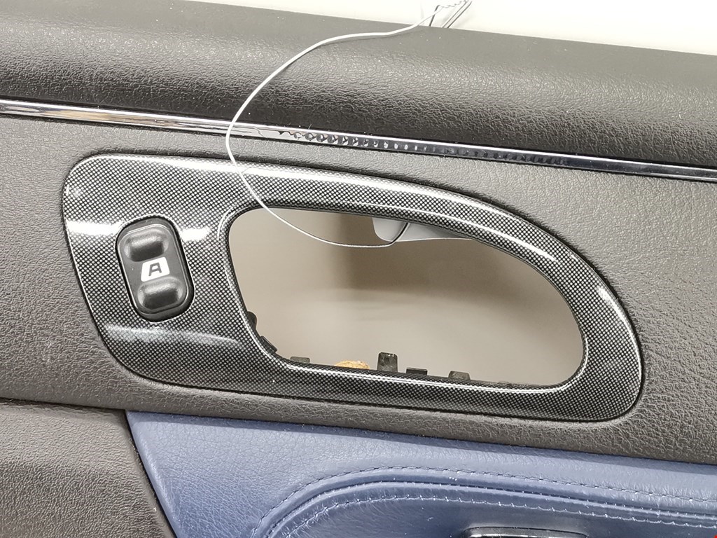 Обшивка двери задняя правая PEUGEOT 607 2000-2010