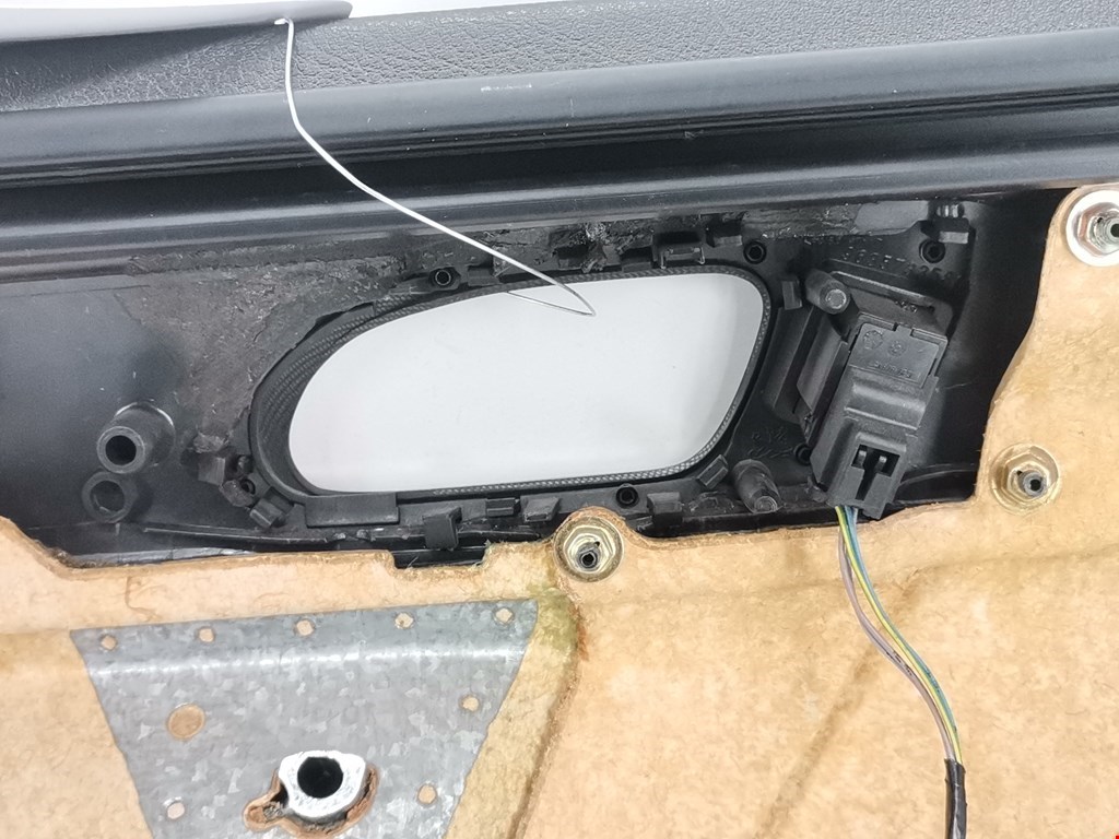 Обшивка двери задняя правая PEUGEOT 607 2000-2010