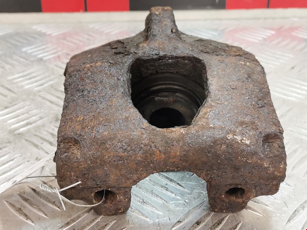 Суппорт задний левый CHRYSLER Voyager III GS 1995-2000