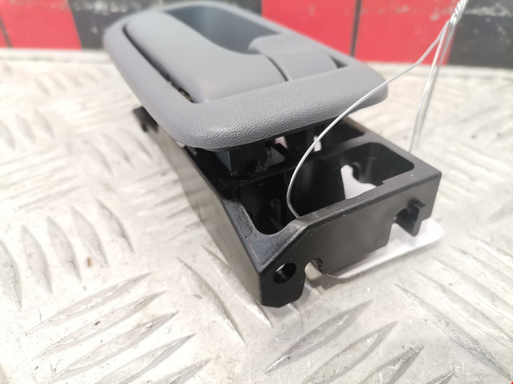 Ручка дверная передняя внутренняя правая TOYOTA RAV 4 XA20 2000-2005