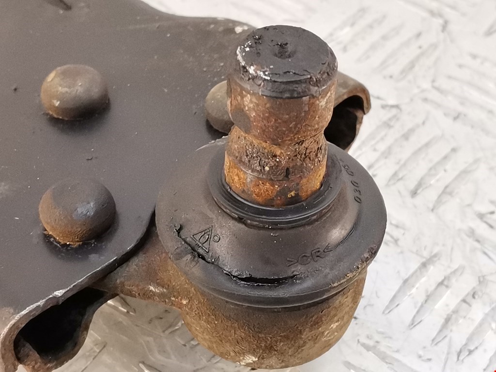 Рычаг передний правый MERCEDES-BENZ Vito W639 2003-2014