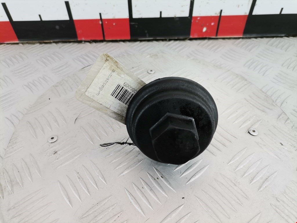 Крышка масляного фильтра VOLKSWAGEN Polo IV 2001-2009