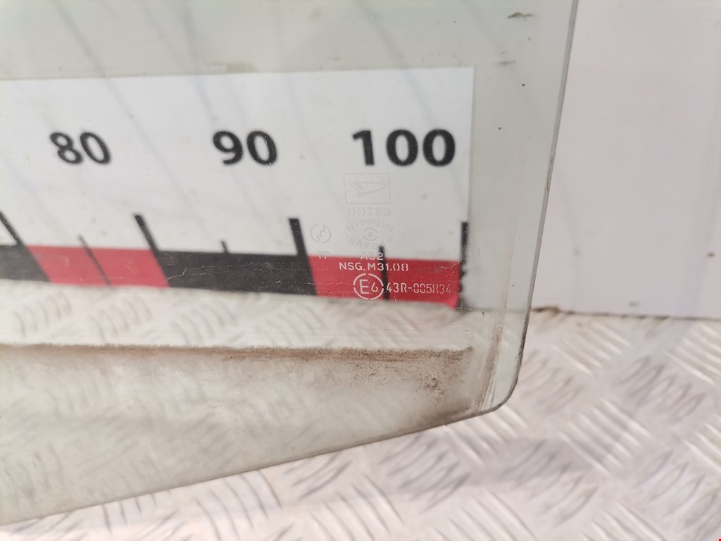 Стекло двери переднее левое DAIHATSU Cuore Cuore L251 2003-2007