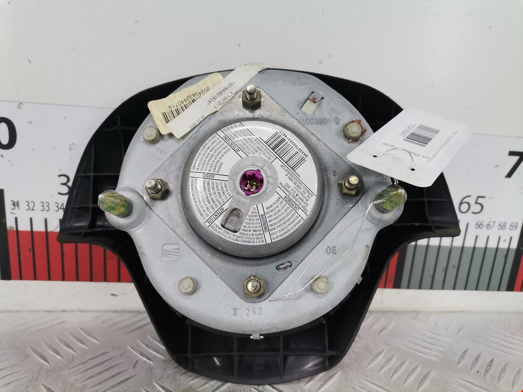 Подушка безопасности в рулевое колесо SEAT Ibiza 2002-2008