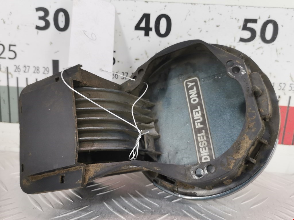 Лючок бензобака CHRYSLER Voyager IV RG 2001-2007