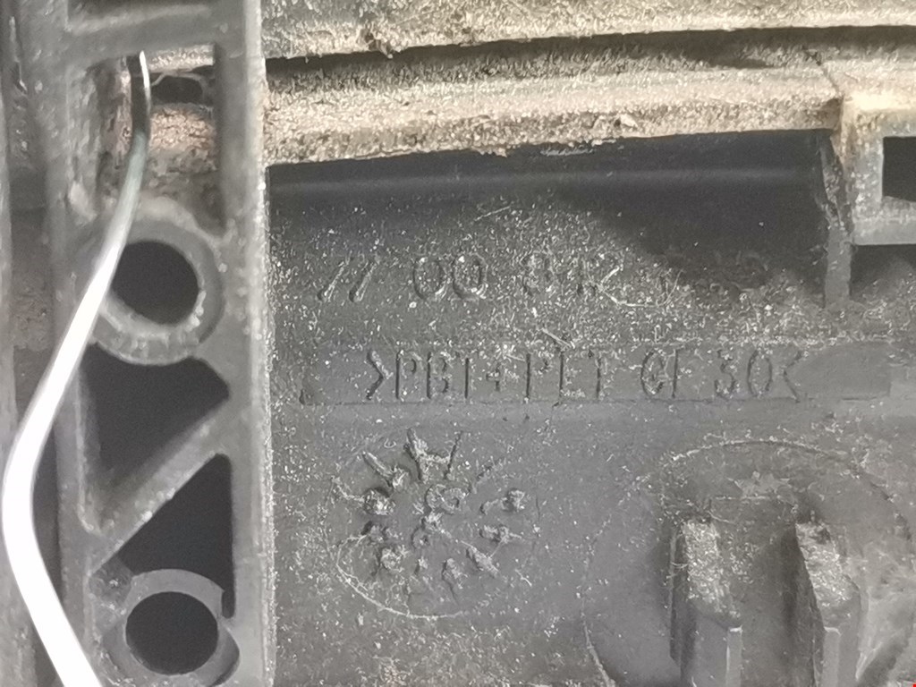 Ручка двери задней наружная правая RENAULT Scenic I 1996-2003