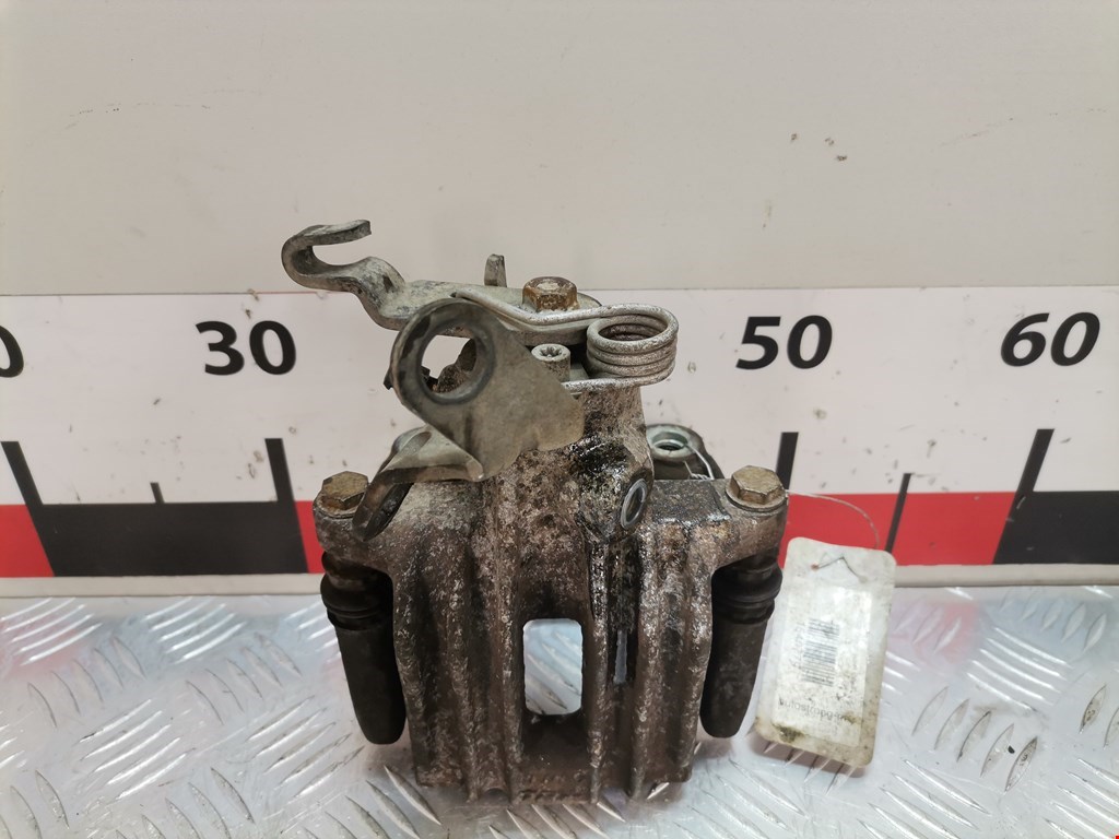 Суппорт задний правый AUDI A3 8P 2003-2013