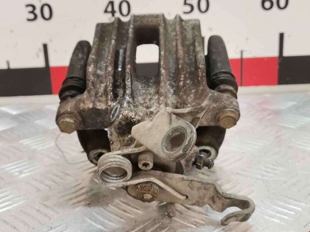 Суппорт задний правый AUDI A3 8P 2003-2013