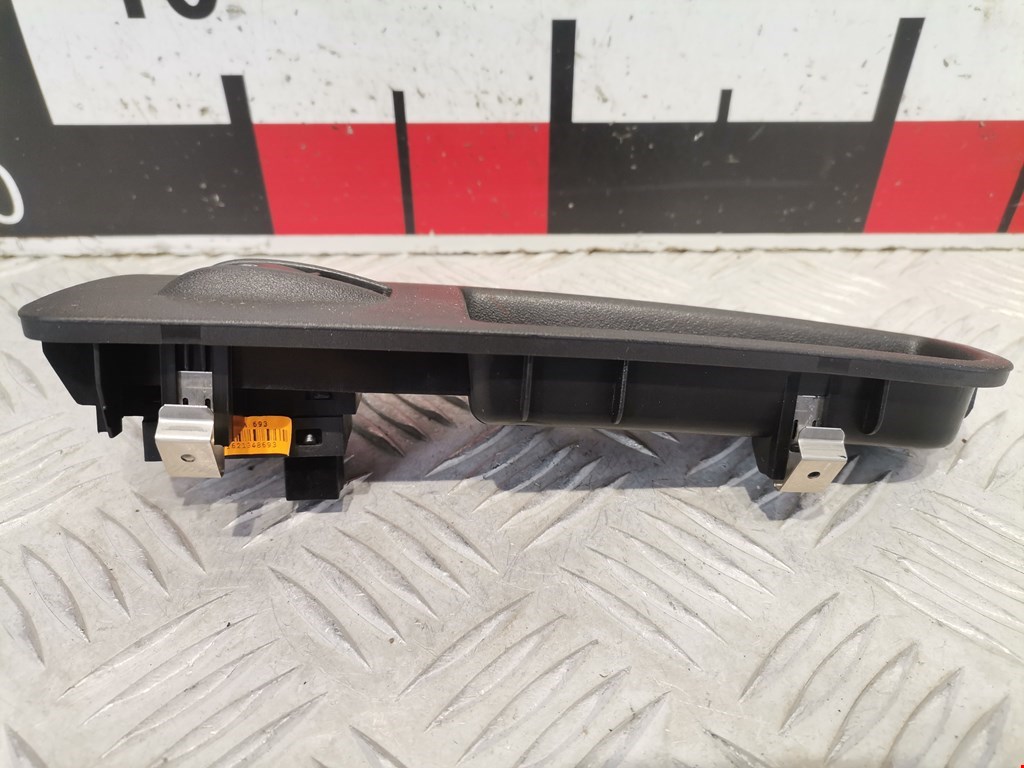 Кнопка стеклоподъемника LANCIA Delta III (844) 2008-2014