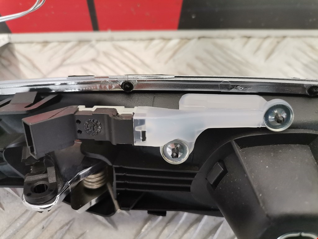 Ручка дверная передняя внутренняя правая LANCIA Delta III (844) 2008-2014