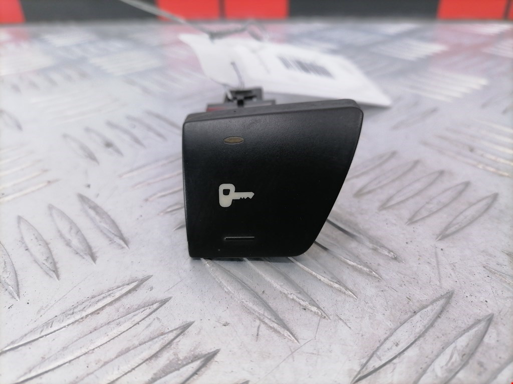 Кнопка центрального замка PEUGEOT 307 2001-2008