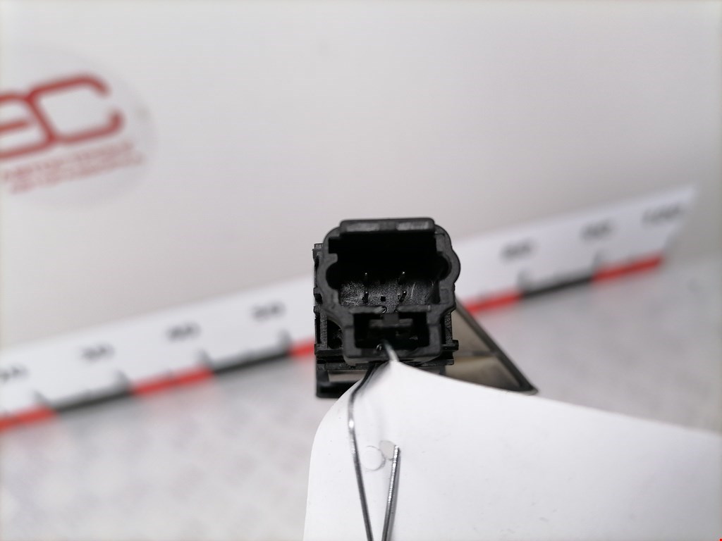 Кнопка центрального замка PEUGEOT 307 2001-2008