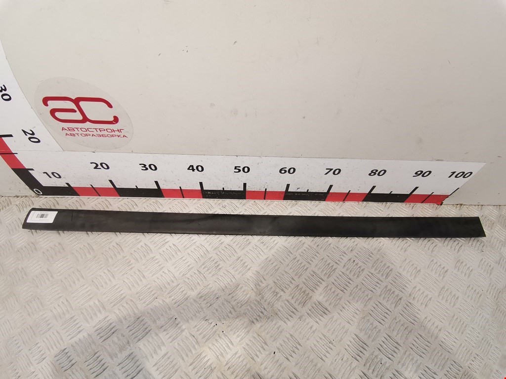 Накладка (молдинг) двери передней правой Peugeot 607 (1999-2010)
