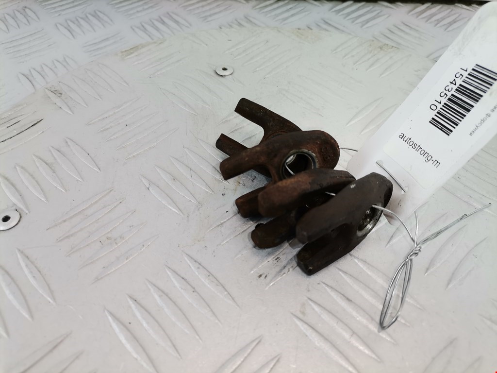 Кронштейн форсунки RENAULT Megane II 2002-2009