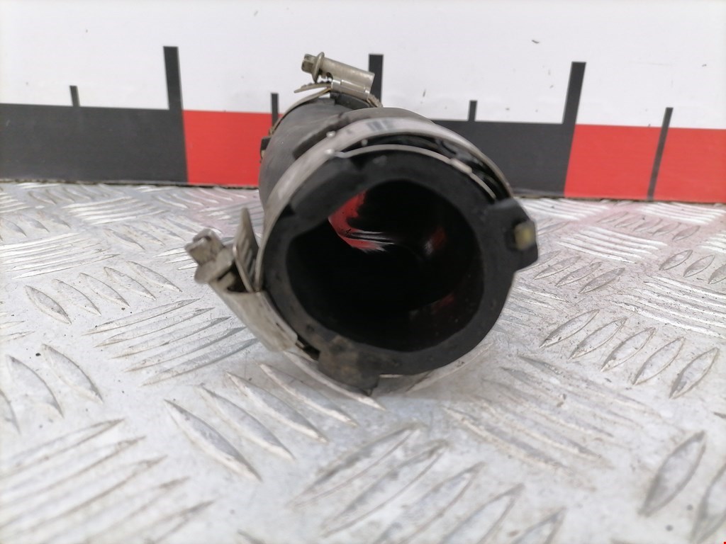 Патрубок интеркулера AUDI A4 B6 2001-2005