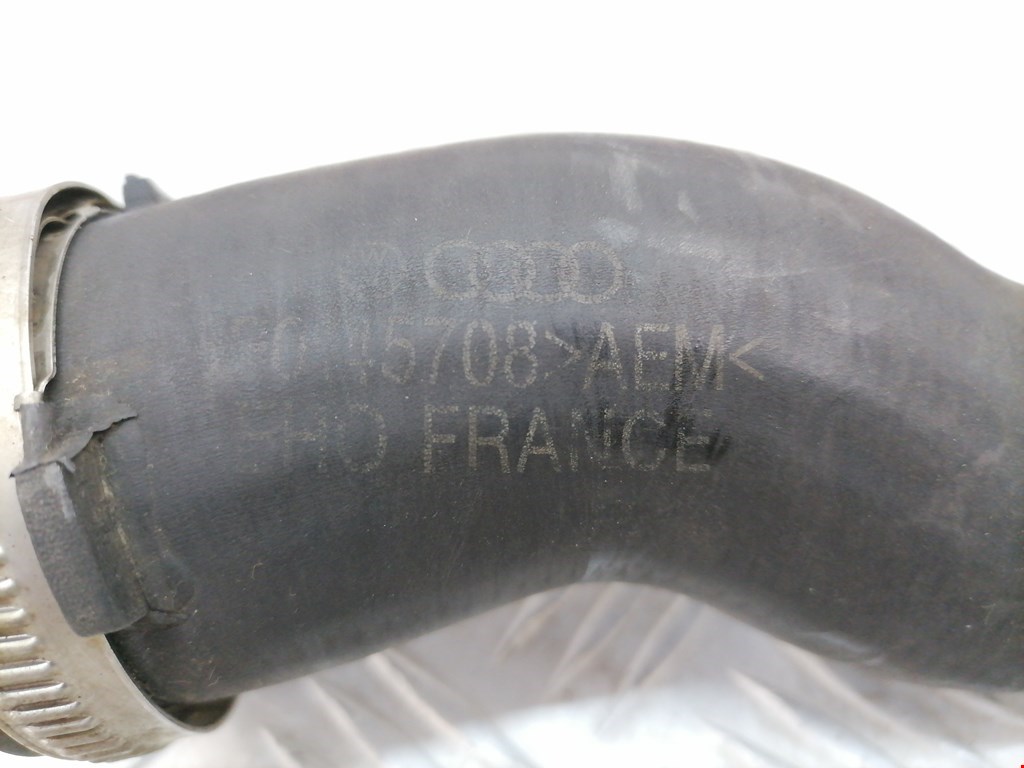 Патрубок интеркулера AUDI A4 B6 2001-2005