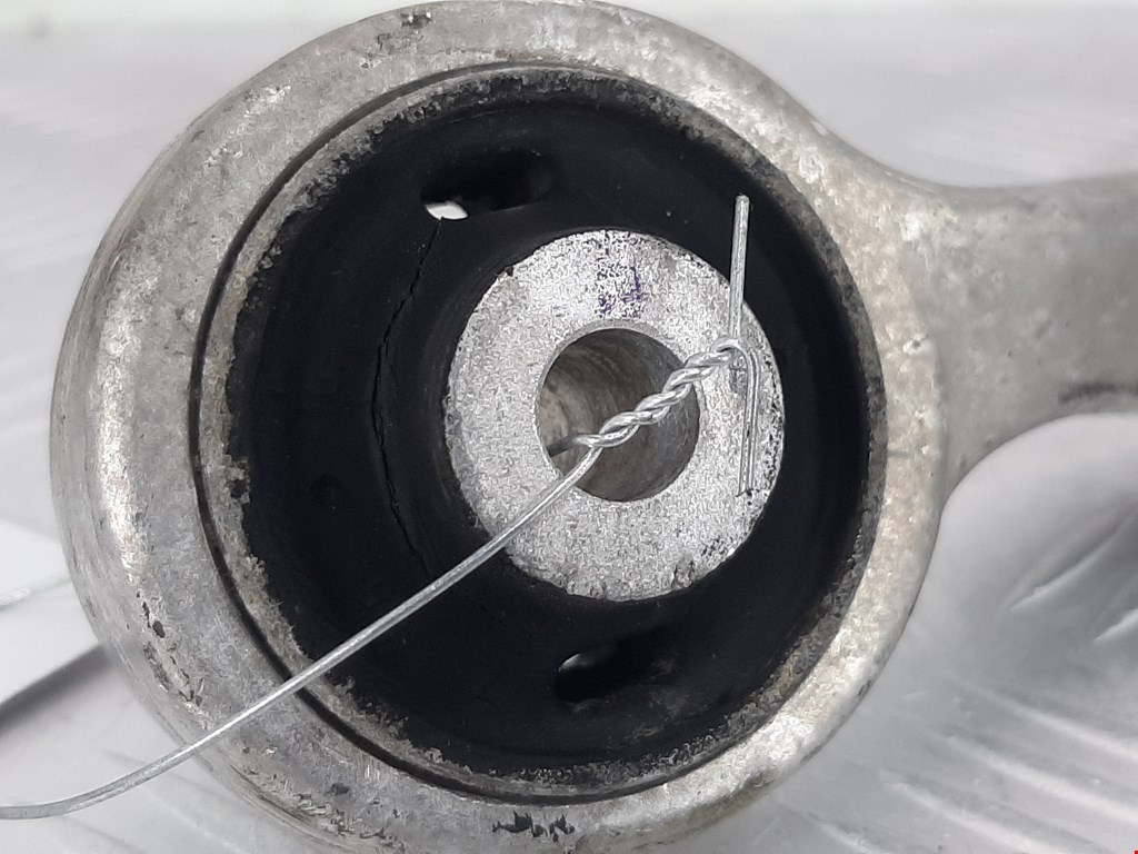 Рычаг передний правый AUDI A4 B6 2001-2005