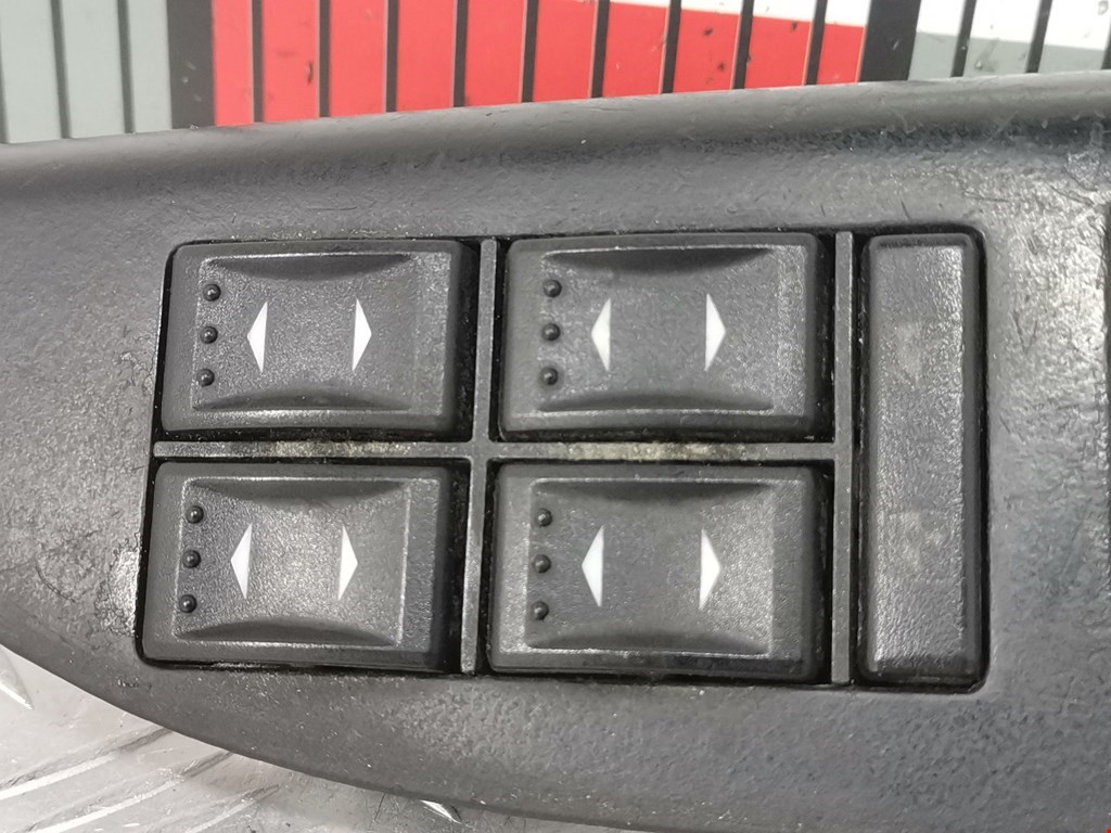 Блок управления стеклоподъемниками FORD Mondeo III 2000-2007