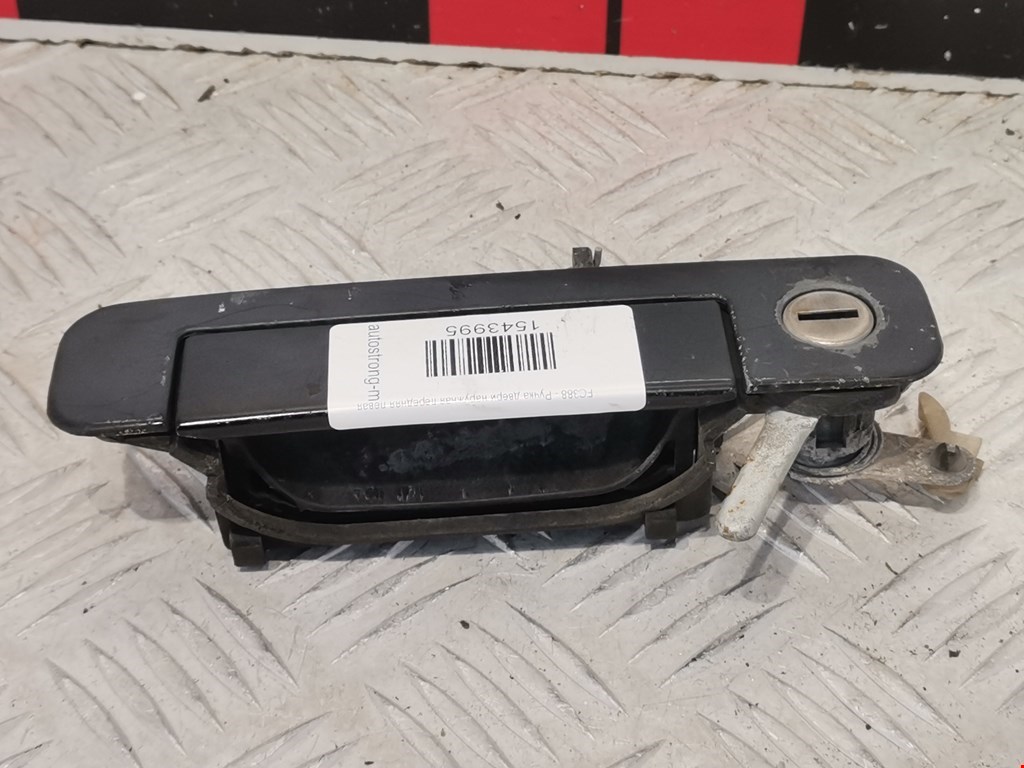 Ручка двери передней наружная левая AUDI 80 B3 1986-1991