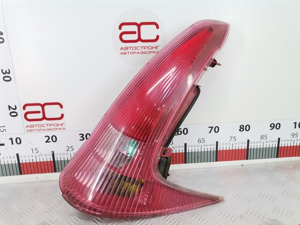 Фонарь задний правый PEUGEOT 206 1998-2012