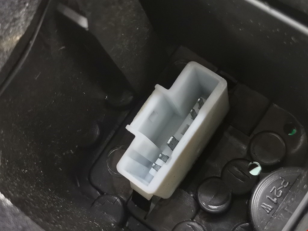 Фонарь задний правый PEUGEOT 206 1998-2012