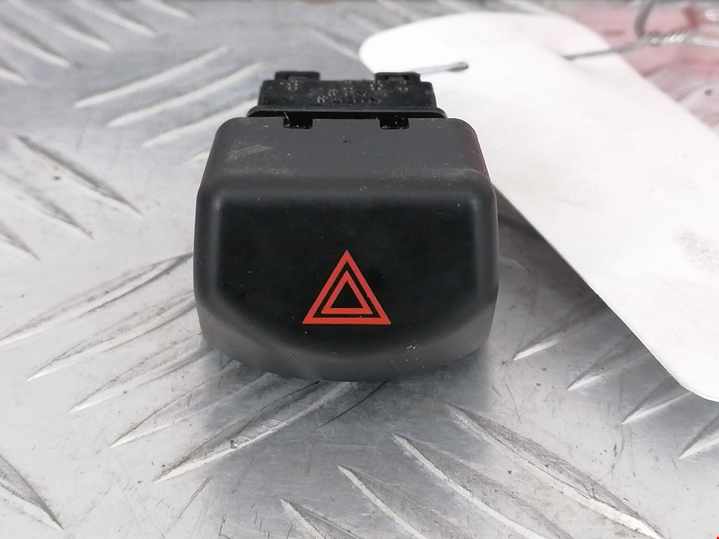 Кнопка аварийной сигнализации (аварийки) NISSAN Micra K12 2003-2010