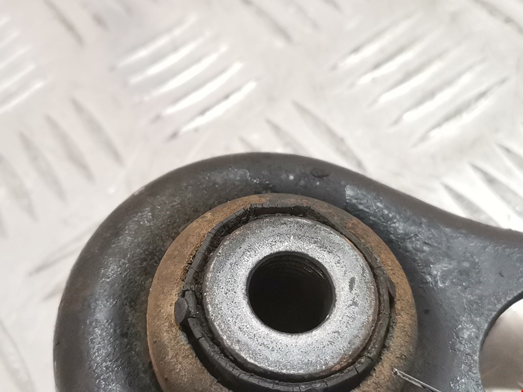 Рычаг задний правый AUDI A6 C6 2004-2010